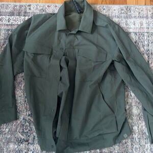 Lululemon Men's Utility Shacket / Button-Down Shirt – Green (Size Large)